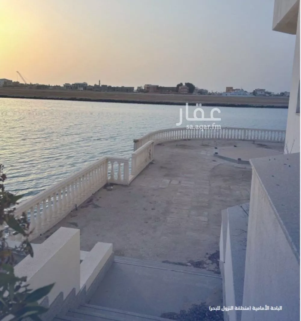 فيلا للبيع في شارع الشريف أحمد بن محمد بن بركات, حي البحيرات, مدينة جدة, منطقة مكة المكرمة 1 صورة