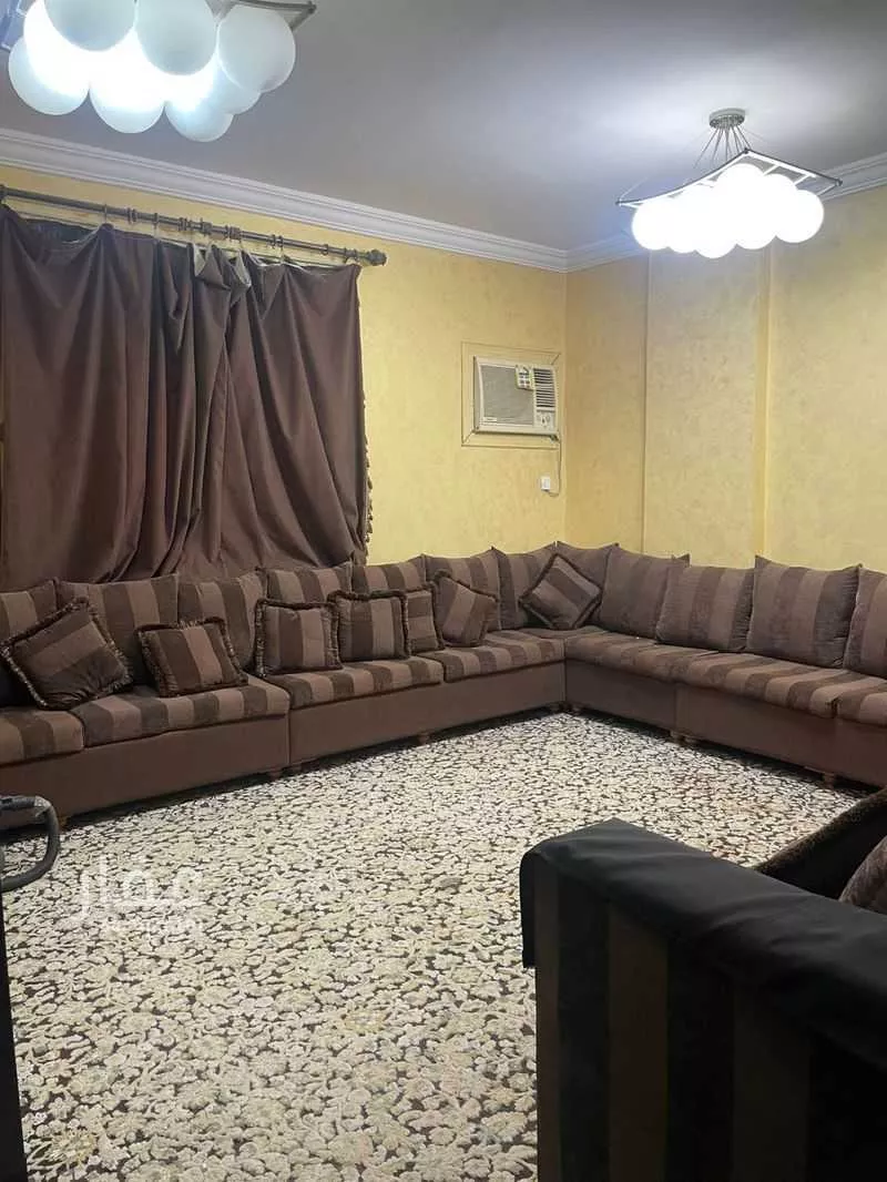 شقة للبيع في شارع 4 محبس الجن, حي العزيزية, مدينة مكه المكرمه, منطقة مكة المكرمة 1 صورة