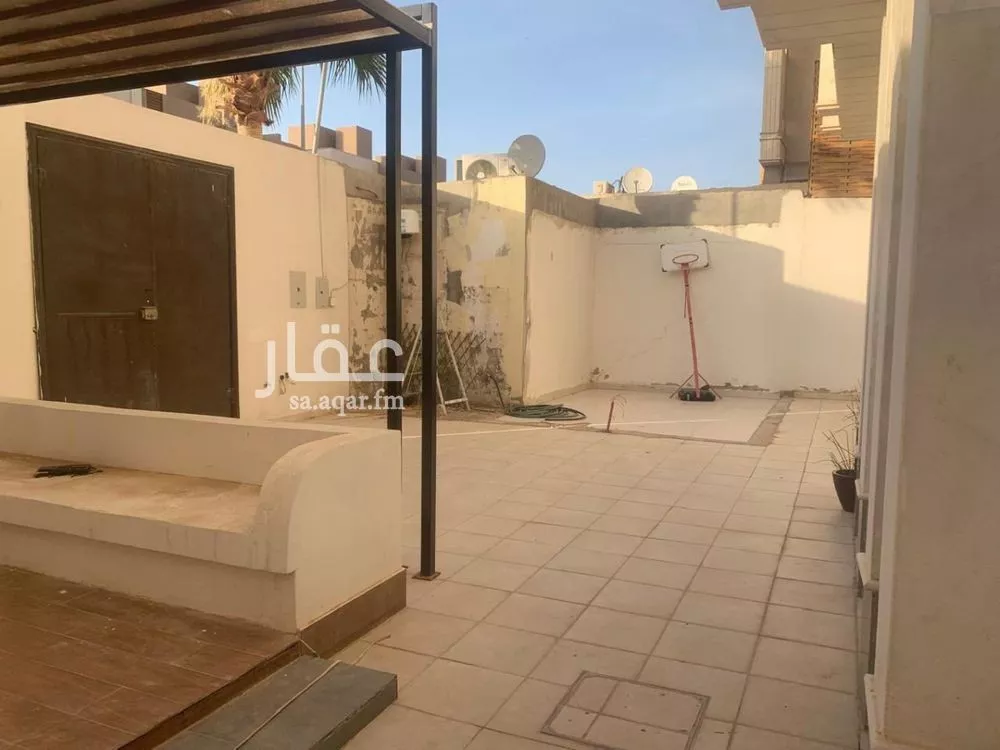 فيلا للبيع في شارع شريف سعيد حويل آل مفتاح, حي النرجس, مدينة الرياض, منطقة الرياض 1 صورة