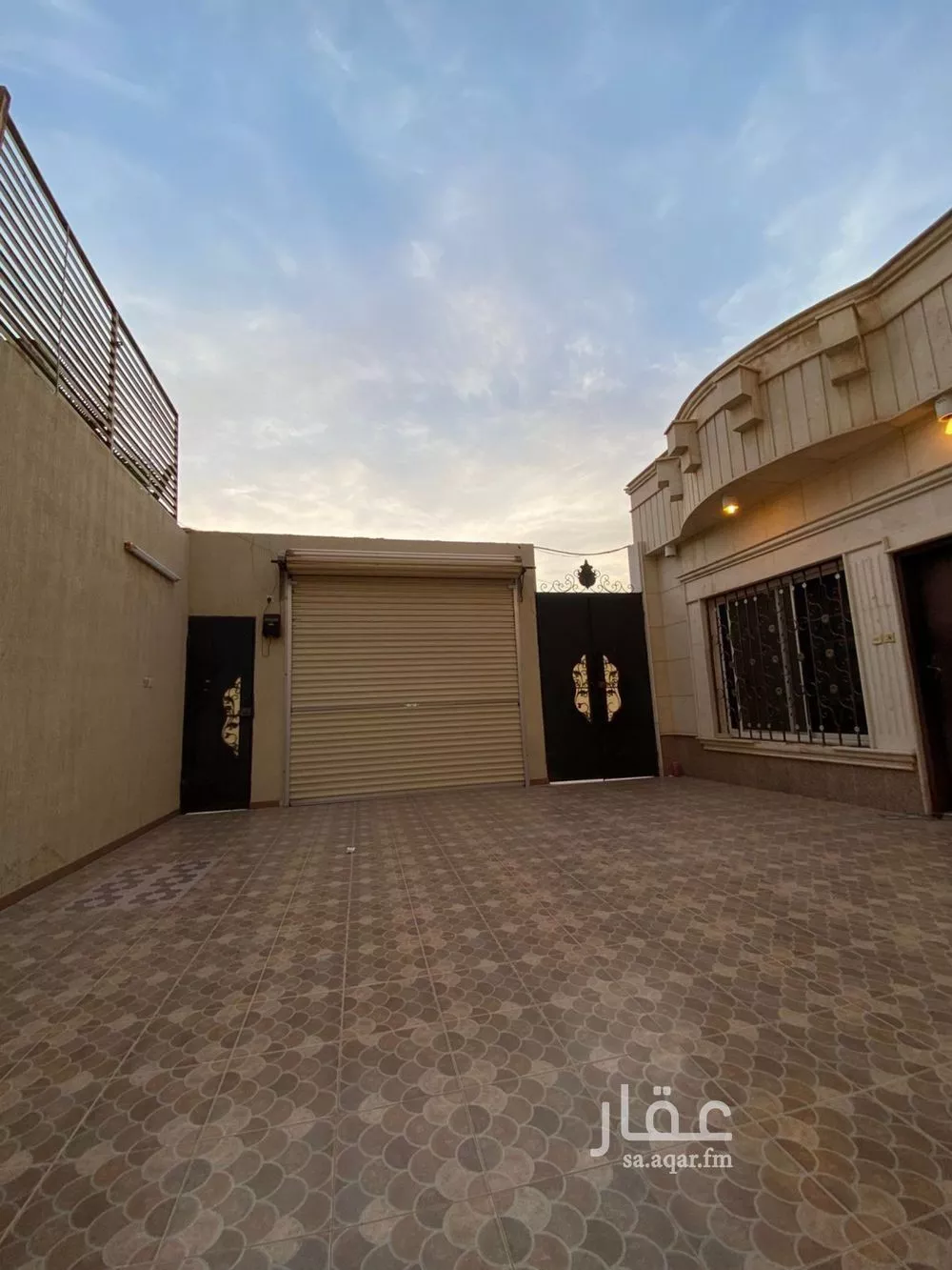 فيلا للبيع في شارع الحباك الأسود, حي إشبيلية, مدينة الرياض, منطقة الرياض 1 صورة