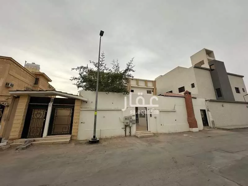 فيلا للبيع في شارع الخطيب أبي الغنائم, حي الشفاء, مدينة الرياض, منطقة الرياض 1 صورة