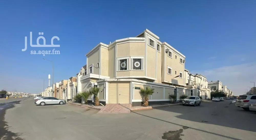 فيلا للبيع في شارع محمد بن أحمد الفاسي, حي الرمال, مدينة الرياض, منطقة الرياض 1 صورة