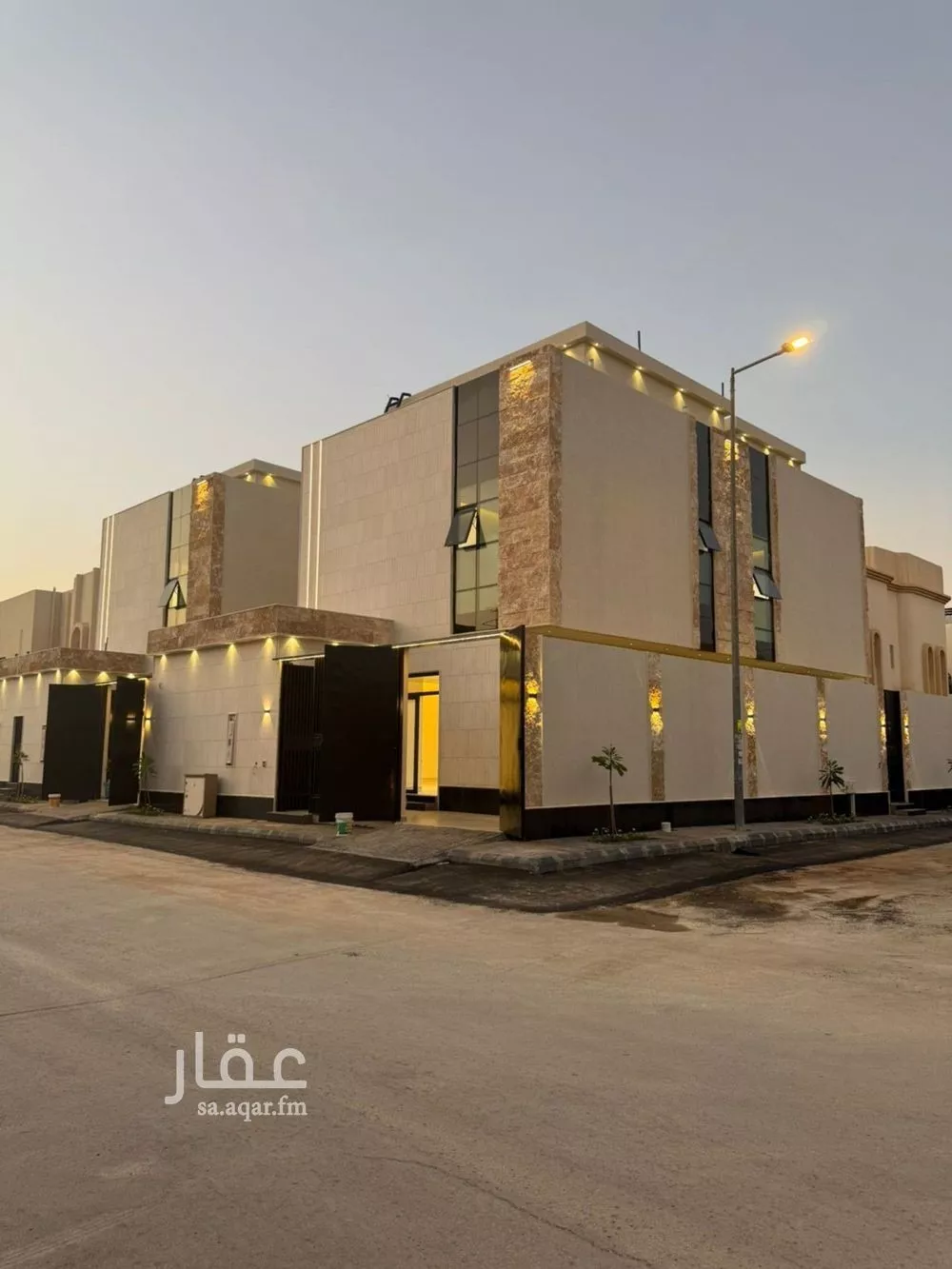 فيلا للبيع في شارع أبي طالب الكرخي, حي الخليج, مدينة الرياض, منطقة الرياض 1 صورة