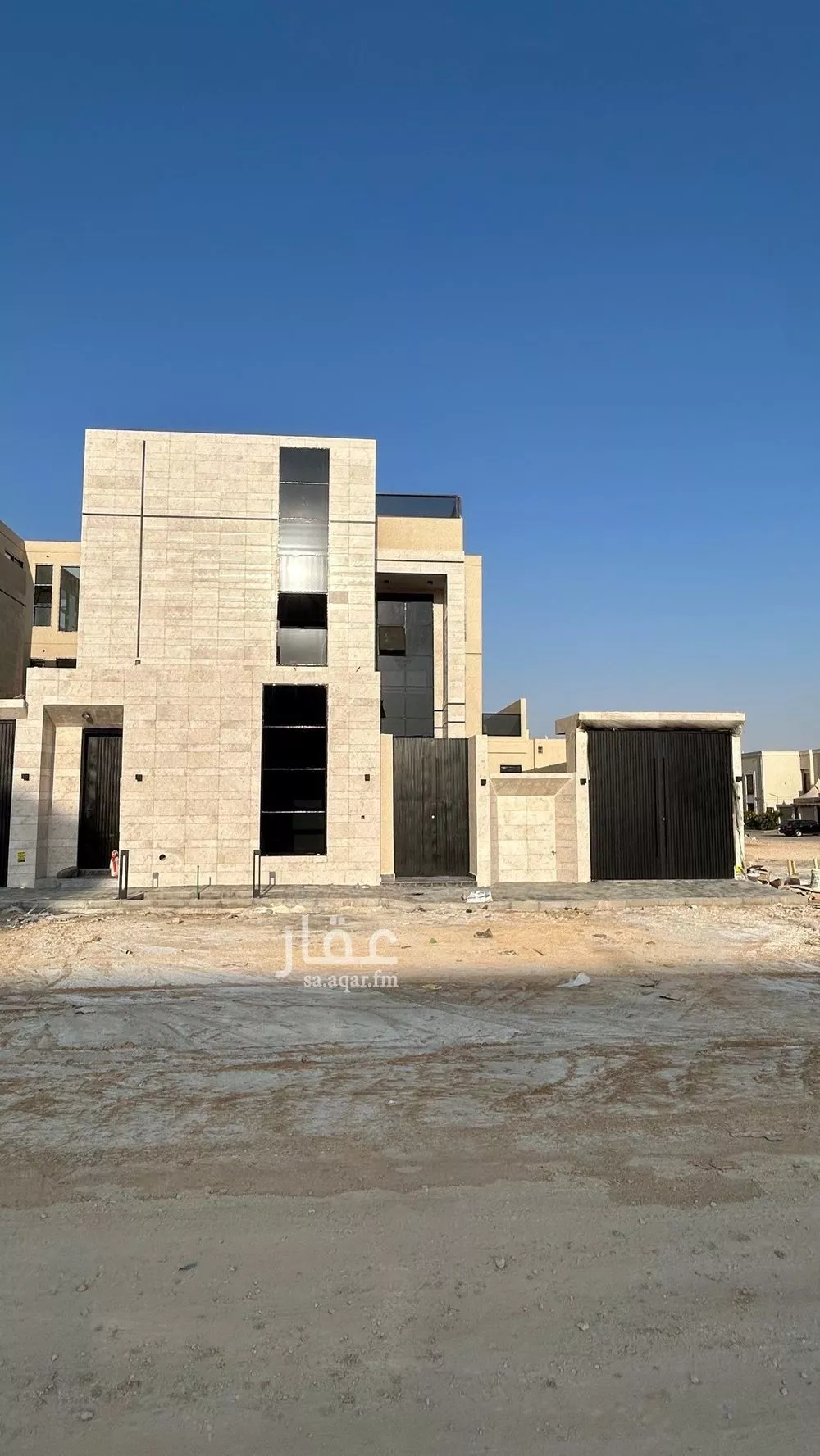 فيلا للبيع في شارع فؤاد محمد عمر توفيق, حي المهدية, مدينة الرياض, منطقة الرياض 1 صورة