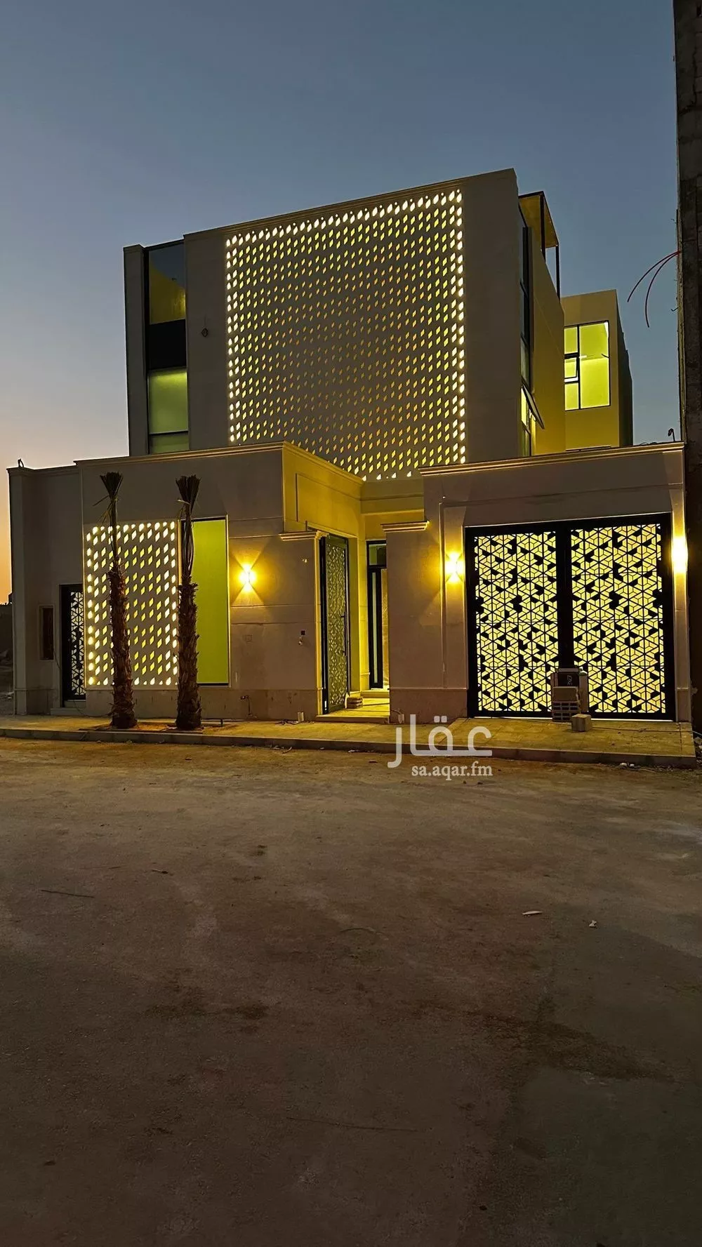 فيلا للبيع في شارع إسماعيل بن حماد, حي المهدية, مدينة الرياض, منطقة الرياض 1 صورة