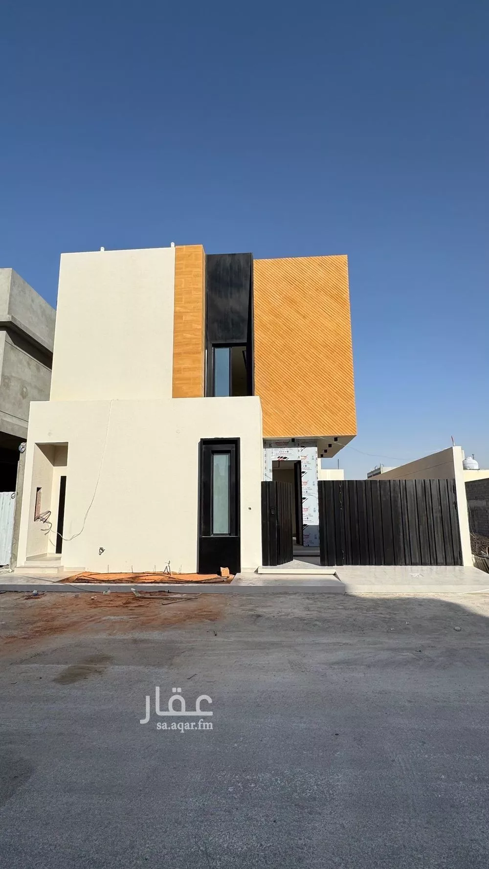 فيلا للبيع في شارع محمد بن أبي بكر القيم, حي المهدية, مدينة الرياض, منطقة الرياض 1 صورة