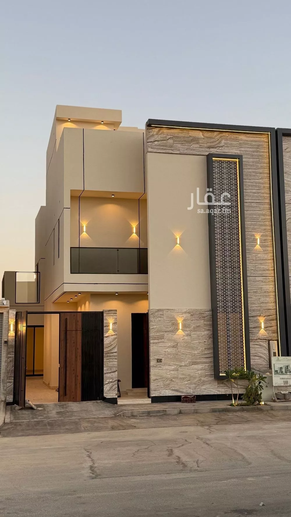 فيلا للبيع في شارع فؤاد محمد عمر توفيق, حي المهدية, مدينة الرياض, منطقة الرياض 1 صورة