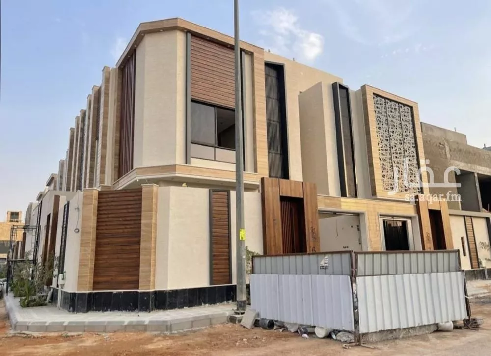 فيلا للبيع في شارع عبدالرحمن الزجاجي, حي العارض, مدينة الرياض, منطقة الرياض 1 صورة