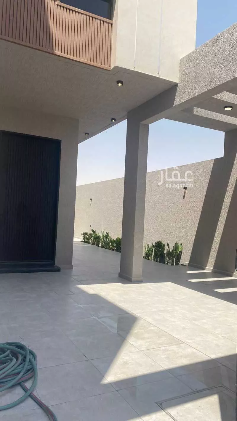 فيلا للبيع في شارع علي المنوفي, حي المهدية, مدينة الرياض, منطقة الرياض 1 صورة