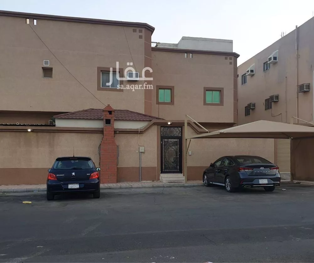 فيلا للبيع في شارع عبد الرحمن بن سنة الاسلمي, حي ذو الحليفة, مدينة المدينه المنوره, منطقة المدينة المنورة 1 صورة