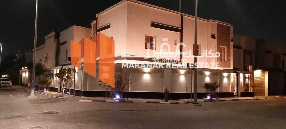 فيلا للبيع في حي التحلية, مدينة الخبر, المنطقة الشرقية 1 صورة