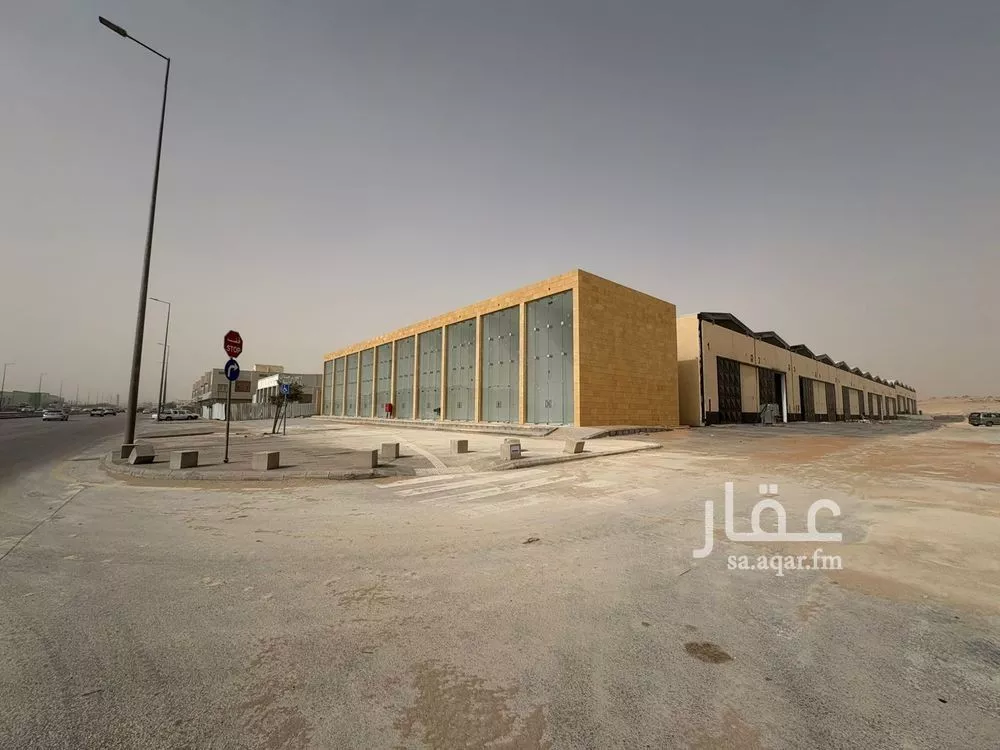 عمارة للإيجار في شارع الخرج, حي الدفاع, مدينة الرياض, منطقة الرياض 1 صورة