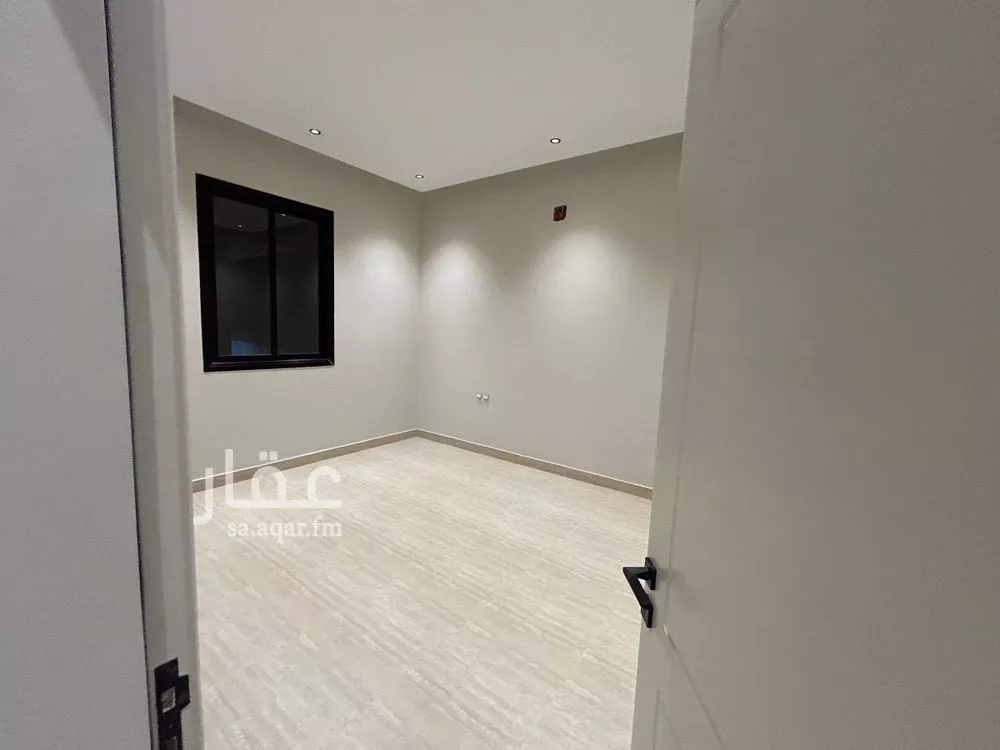 دور للبيع في شارع رابعة بنت ثابت, حي الخليج, مدينة الرياض, منطقة الرياض 1 صورة