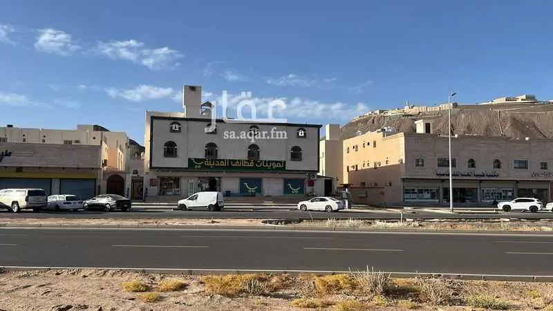 عمارة للبيع في شارع خالده بنت الاسود, حي طيبة, مدينة المدينه المنوره, منطقة المدينة المنورة 1 صورة