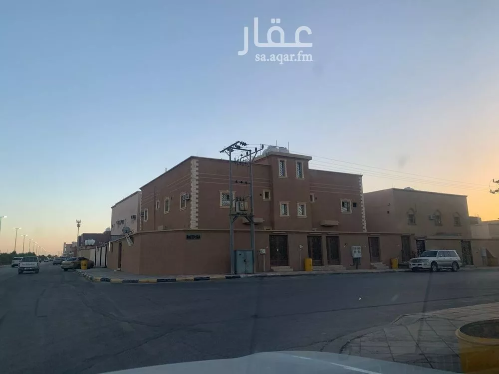 عمارة للبيع في شارع شارع عمر بن الخطاب, حي المحمدية, مدينة رفحاء, منطقة الحدود الشماليه 1 صورة