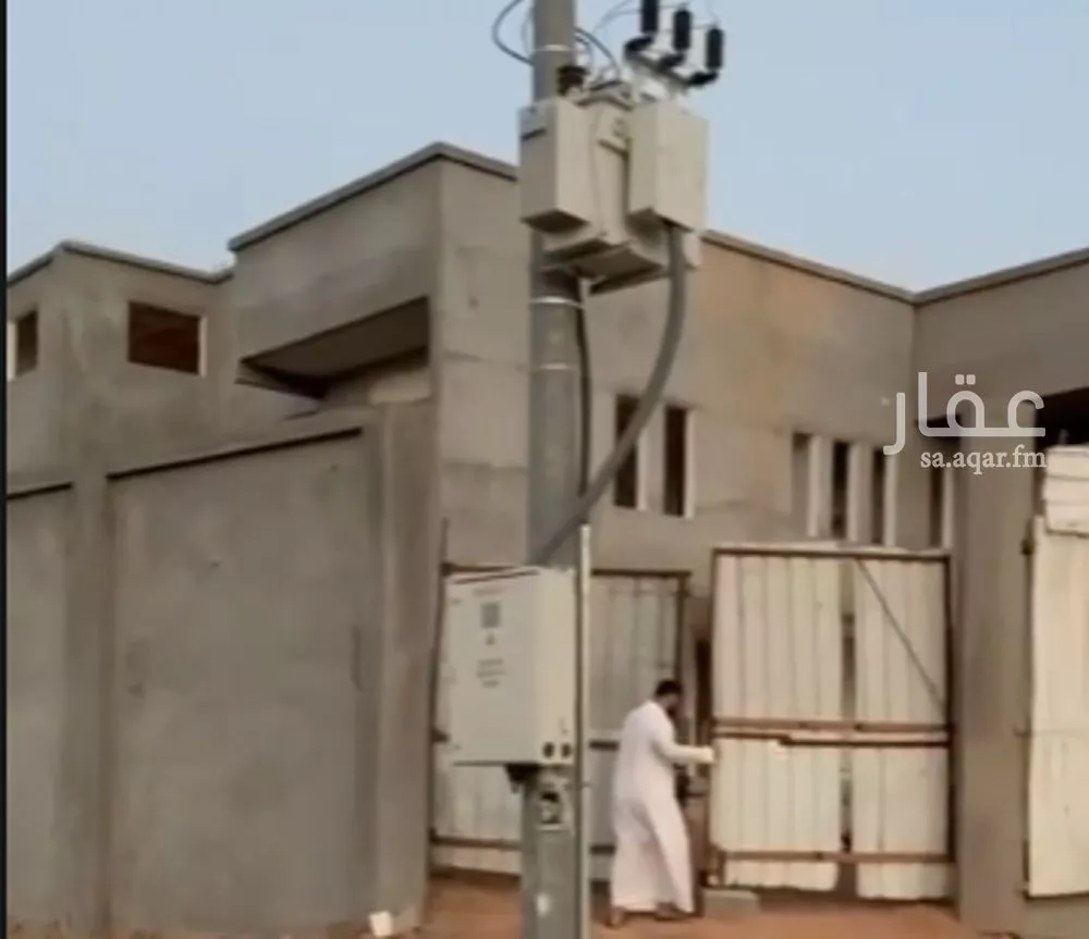 فيلا للبيع في شارع الحسن الظاهري, حي السويفلة الجديد, مدينة حائل, منطقة حائل 1 صورة