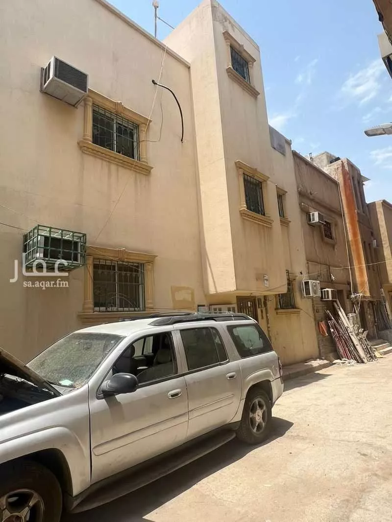 عمارة للبيع في شارع إسماعيل الشقندي, حي منفوحة الجديدة, مدينة الرياض, منطقة الرياض 1 صورة