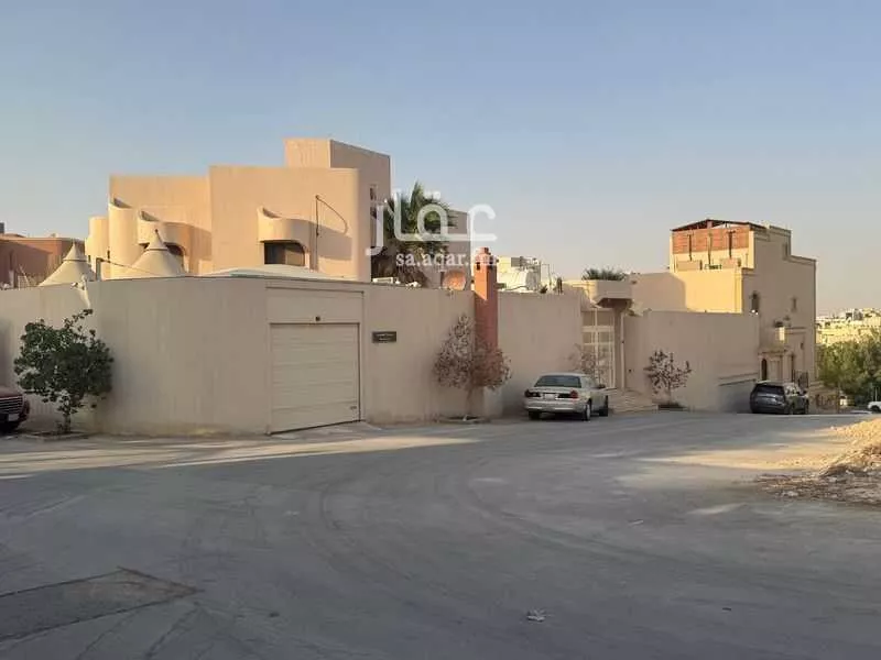 فيلا للبيع في شارع المنذر بن الطفيل, حي الربوة, مدينة الرياض, منطقة الرياض 1 صورة