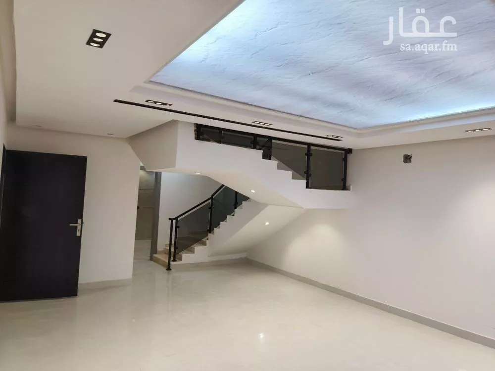شقة للبيع في شارع الإمام مالك, حي بدر, مدينة الرياض, منطقة الرياض 1 صورة