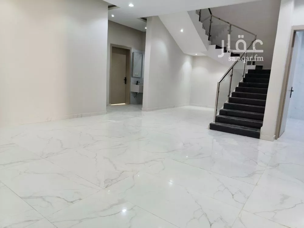 فيلا للبيع في شارع المحلاني, حي عكاظ, مدينة الرياض, منطقة الرياض 1 صورة