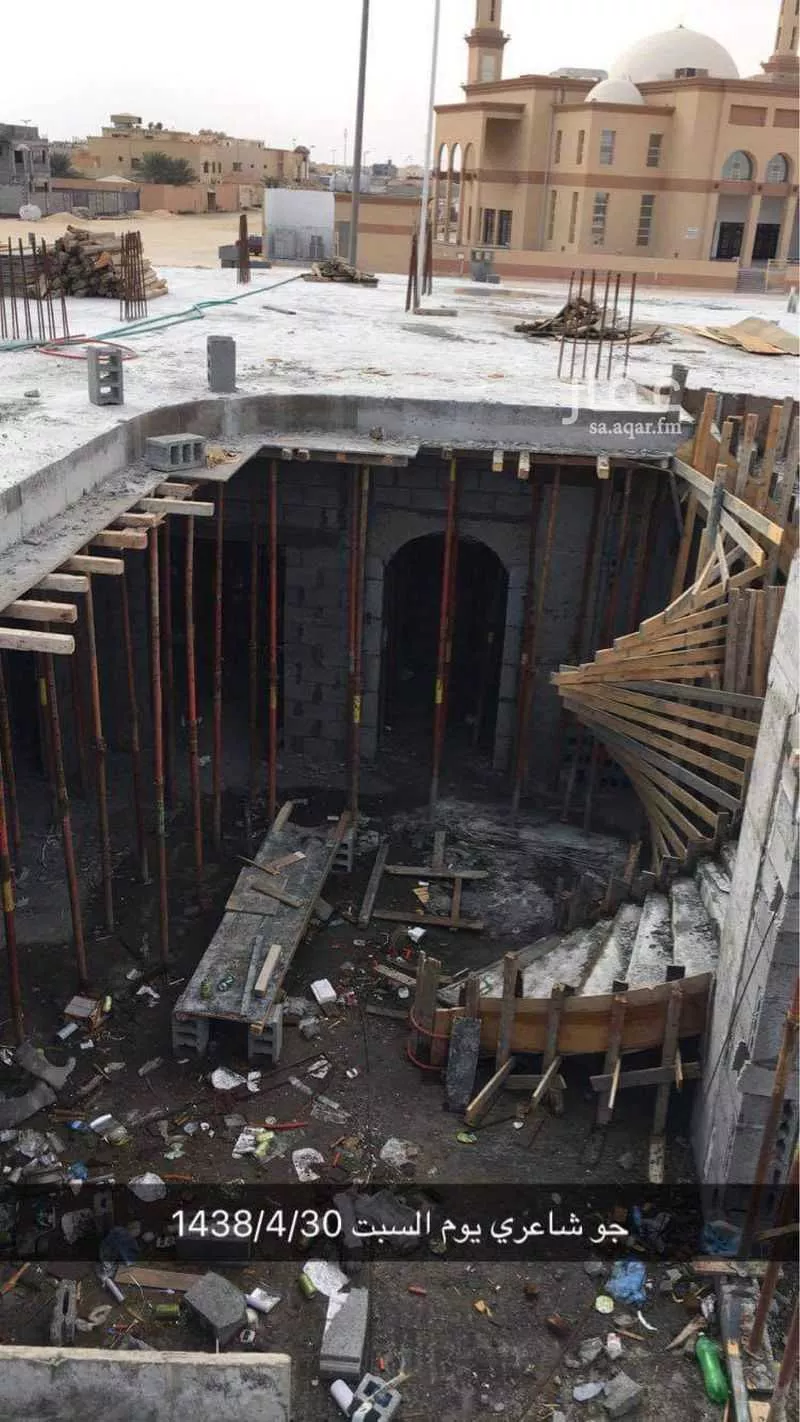 فيلا للبيع في شارع العيينه, حي الصواري, مدينة الخبر, المنطقة الشرقية 1 صورة