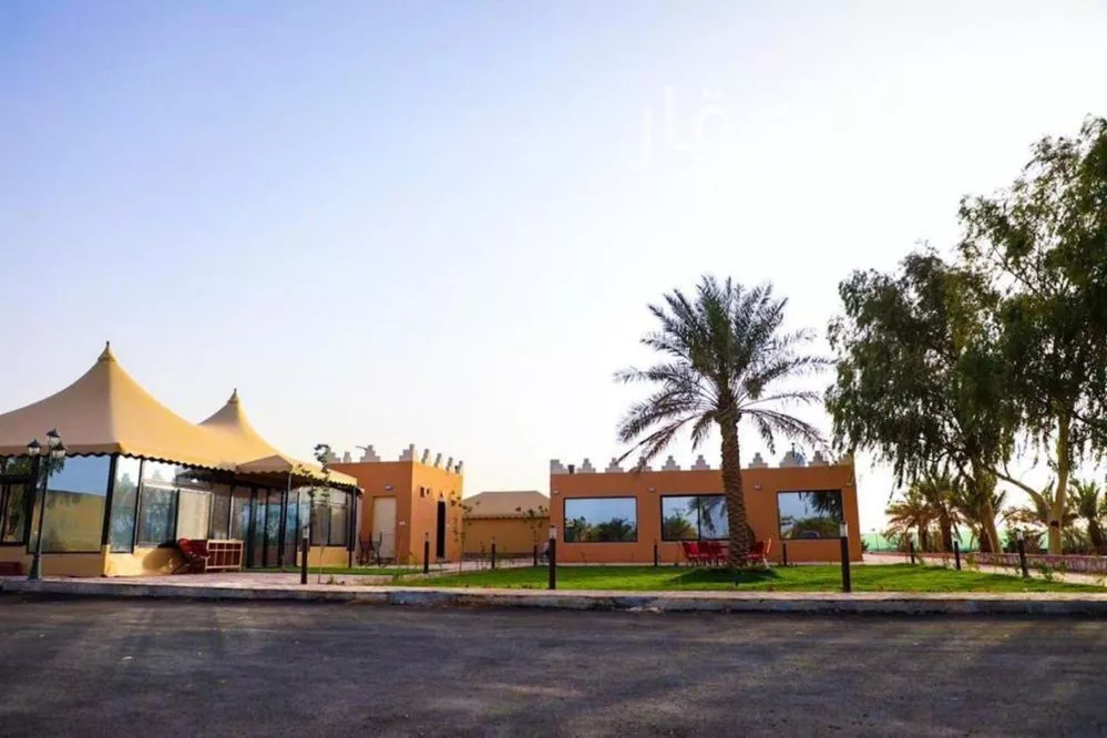 مزرعة للبيع في شارع مالك بن الهيثم, حي ملهم, مدينة ملهم, منطقة الرياض 1 صورة