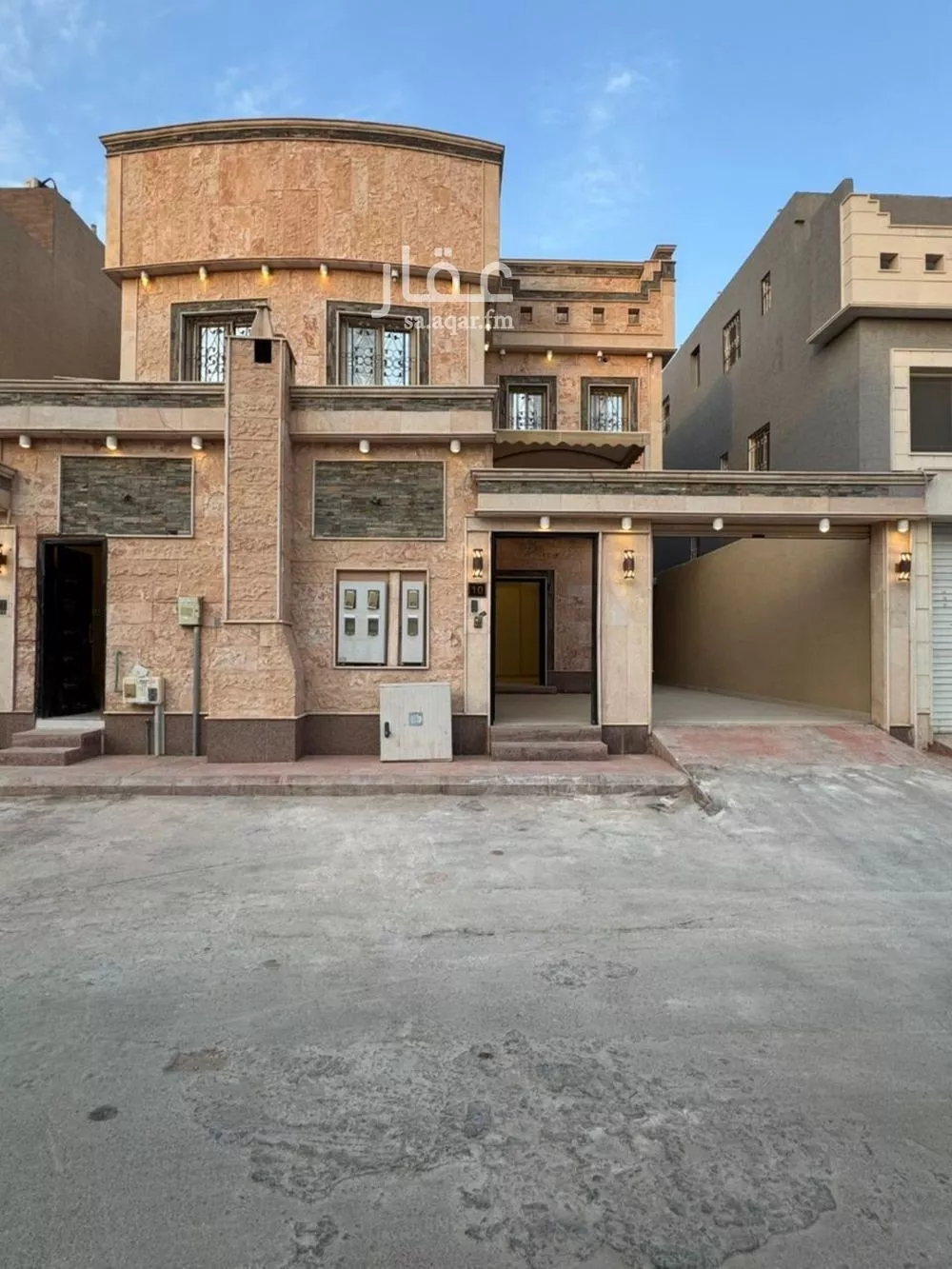 فيلا للبيع في شارع بويط, حي إشبيلية, مدينة الرياض, منطقة الرياض 1 صورة