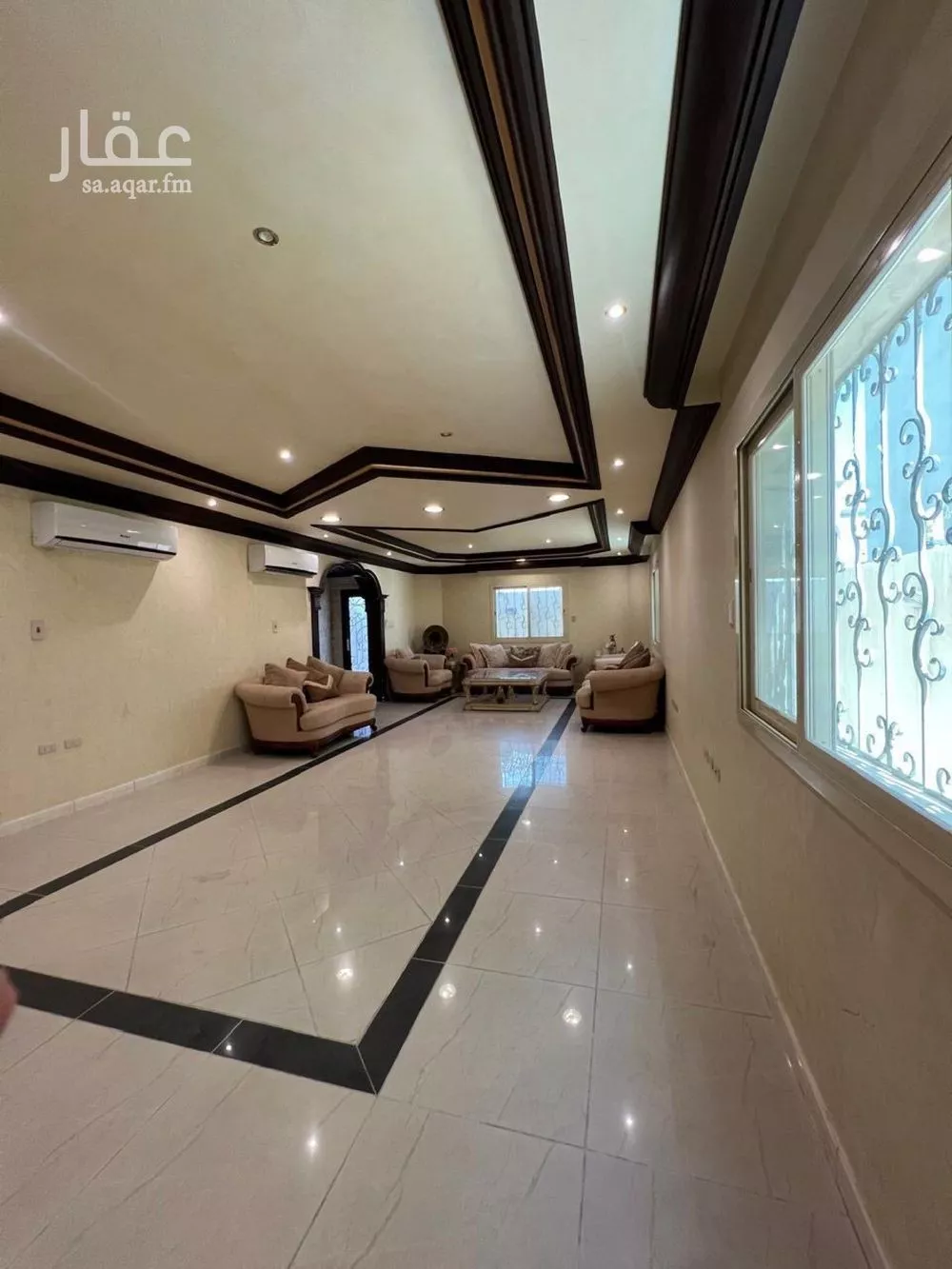 فيلا للبيع في شارع التألف, حي الجامعة, مدينة الظهران, المنطقة الشرقية 1 صورة