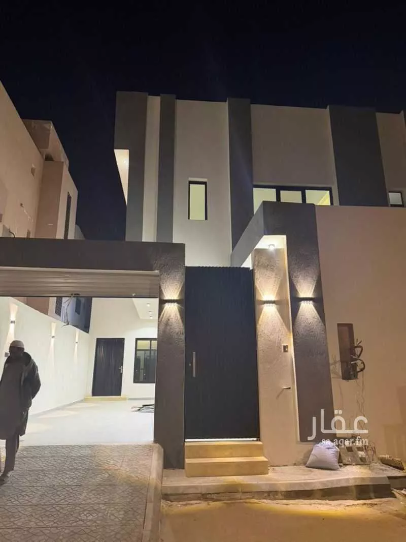 فيلا للبيع في شارع يحيي بن إبراهيم الطالبي, حي شبرا, مدينة الرياض, منطقة الرياض 1 صورة