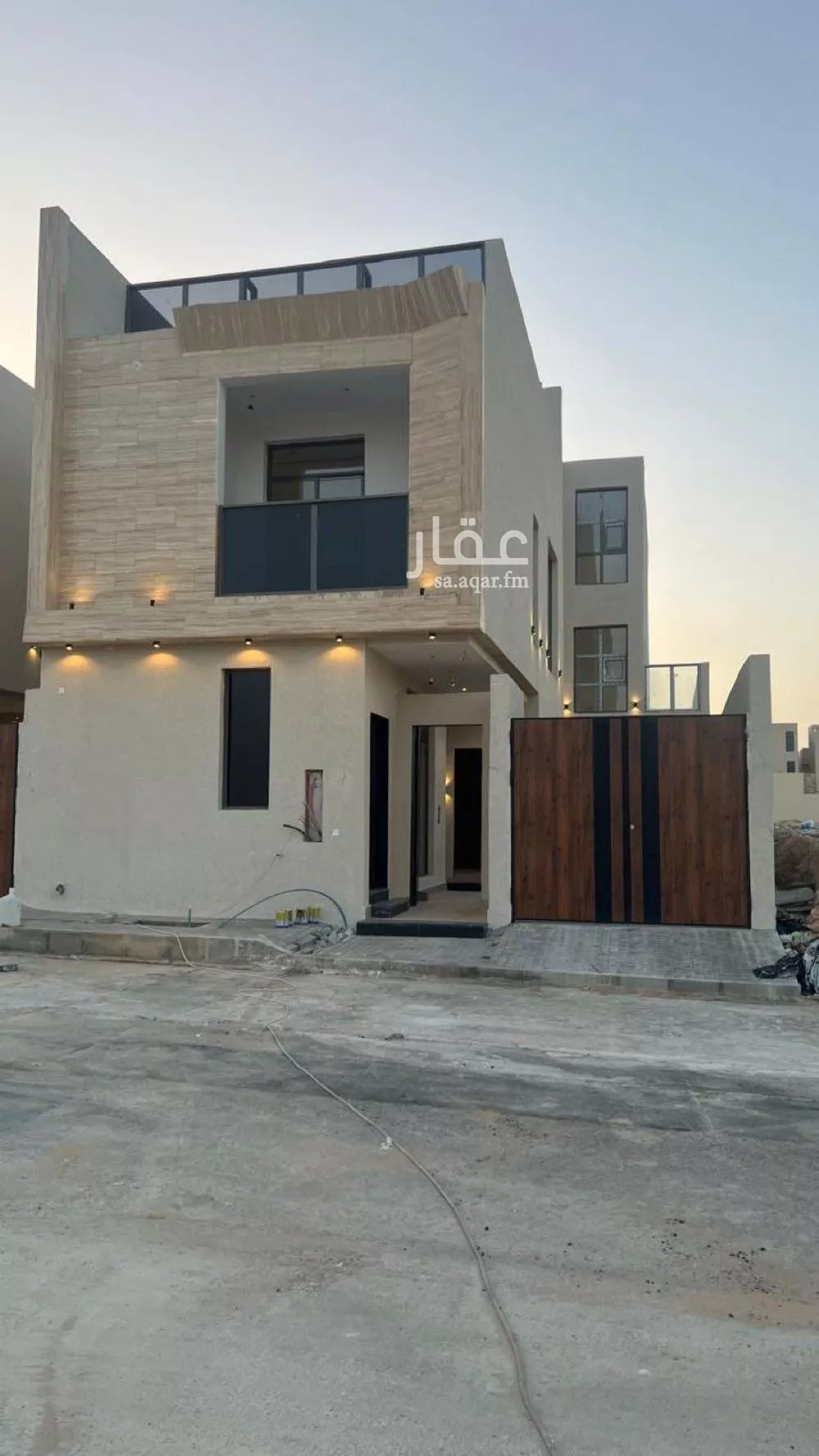 فيلا للبيع في شارع عبداللطيف بن المبارك, حي المهدية, مدينة الرياض, منطقة الرياض 1 صورة
