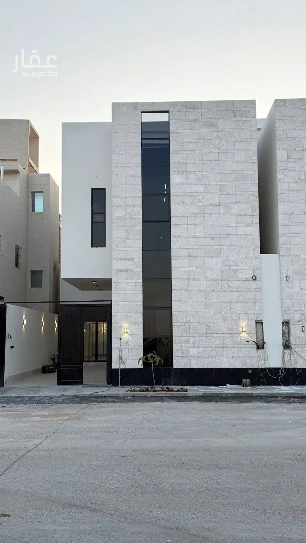 فيلا للبيع في شارع عبداللطيف بن المبارك, حي المهدية, مدينة الرياض, منطقة الرياض 1 صورة