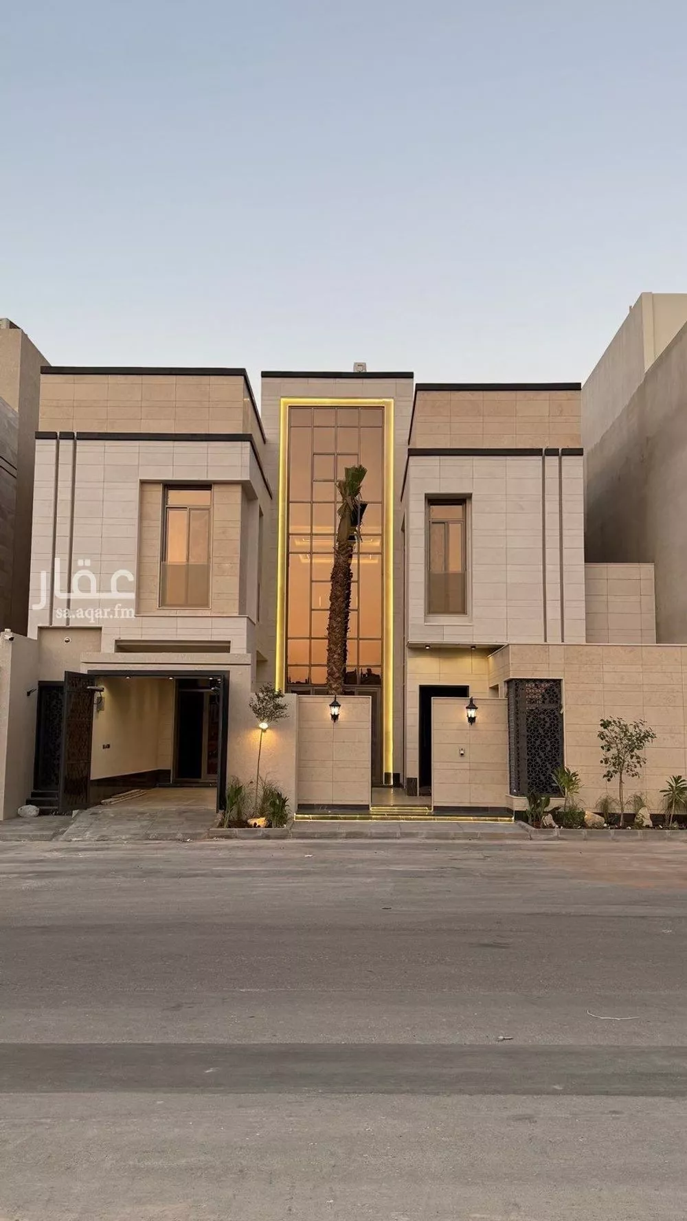 فيلا للبيع في شارع فؤاد محمد عمر توفيق, حي المهدية, مدينة الرياض, منطقة الرياض 1 صورة