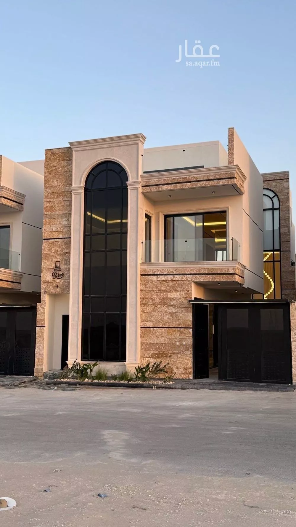 فيلا للبيع في شارع محمد بن أبي بكر القيم, حي المهدية, مدينة الرياض, منطقة الرياض 1 صورة
