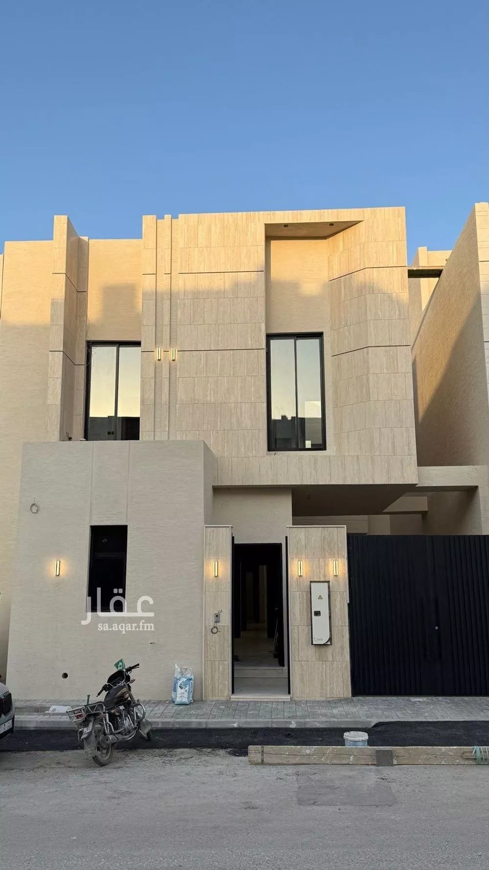 فيلا للبيع في شارع محمد بن أبي بكر القيم, حي المهدية, مدينة الرياض, منطقة الرياض 1 صورة