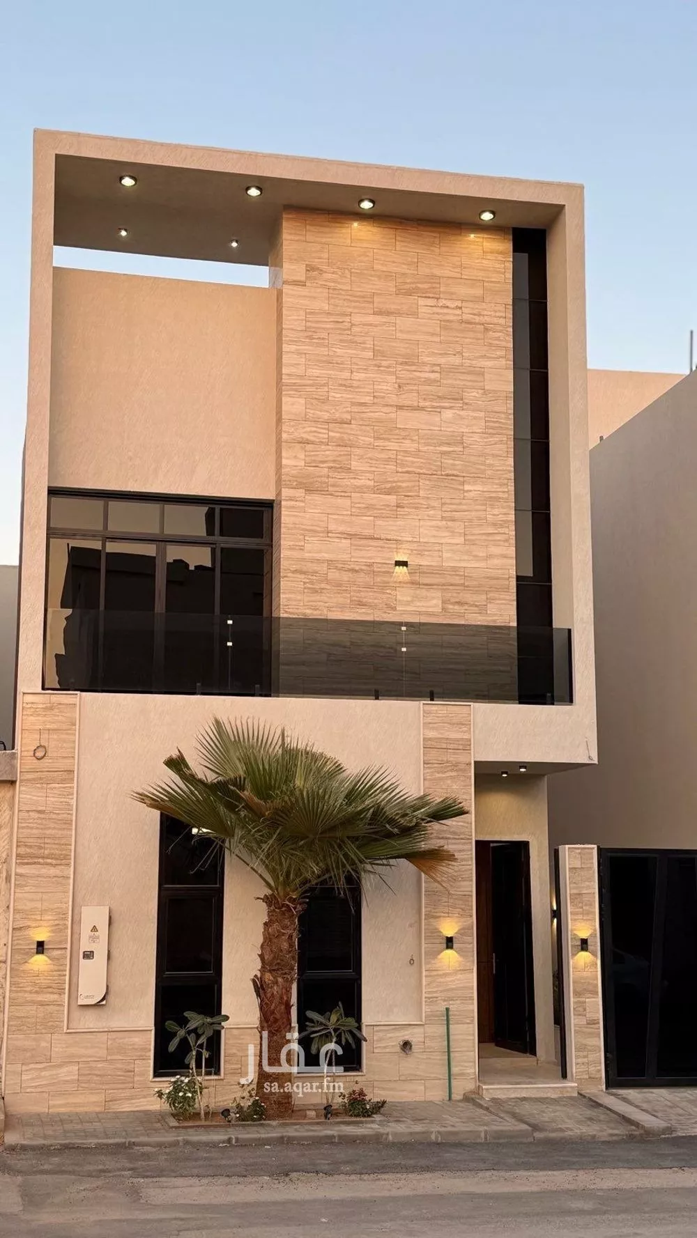 فيلا للبيع في شارع عبداللطيف بن المبارك, حي المهدية, مدينة الرياض, منطقة الرياض 1 صورة