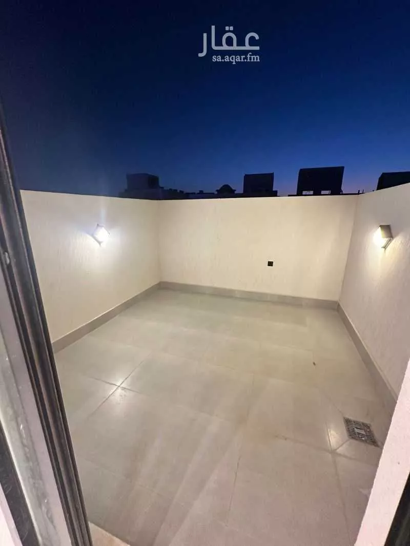 دور للبيع في شارع ذاكر بن الخفاف, حي العارض, مدينة الرياض, منطقة الرياض 1 صورة