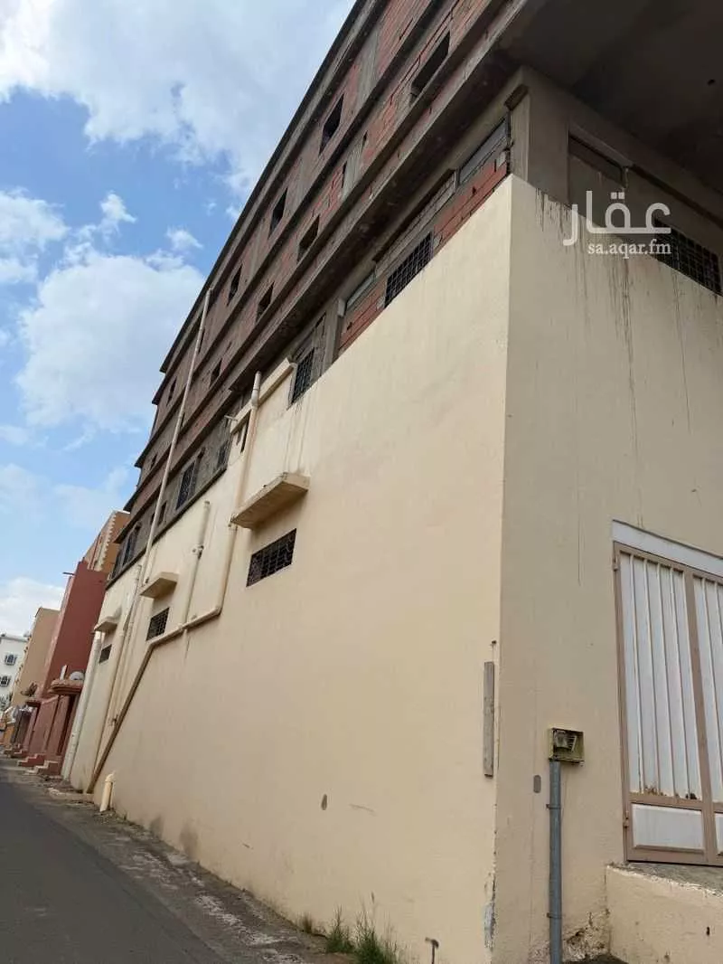 مستودع للإيجار في شارع الامير, حي المروج, مدينة أبها, منطقة عسير 1 صورة