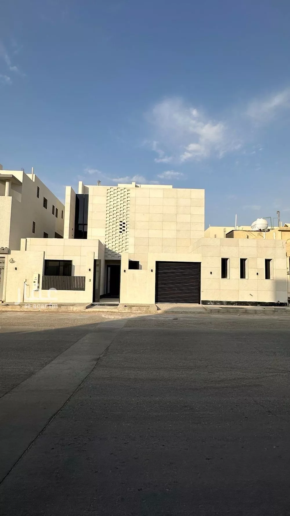 فيلا للبيع في شارع عبدالقادر بن عبدالوارث, حي المهدية, مدينة الرياض, منطقة الرياض 1 صورة