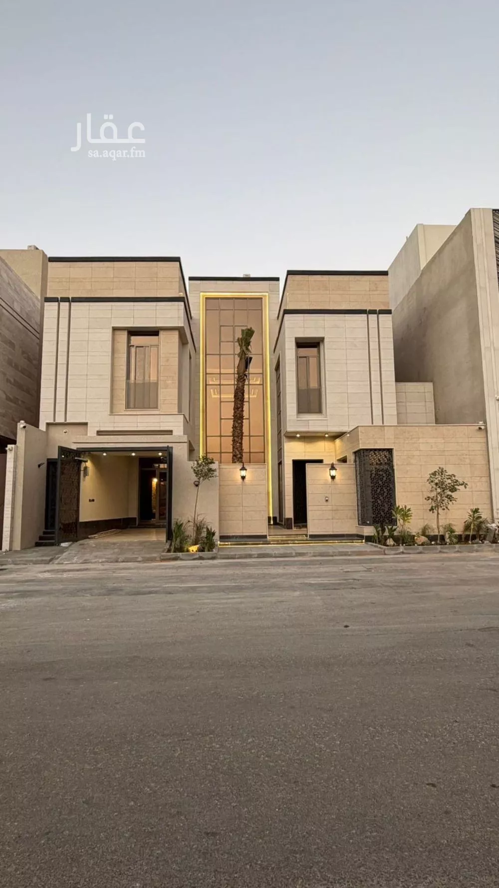 فيلا للبيع في شارع عبدالقادر بن عبدالوارث, حي المهدية, مدينة الرياض, منطقة الرياض 1 صورة