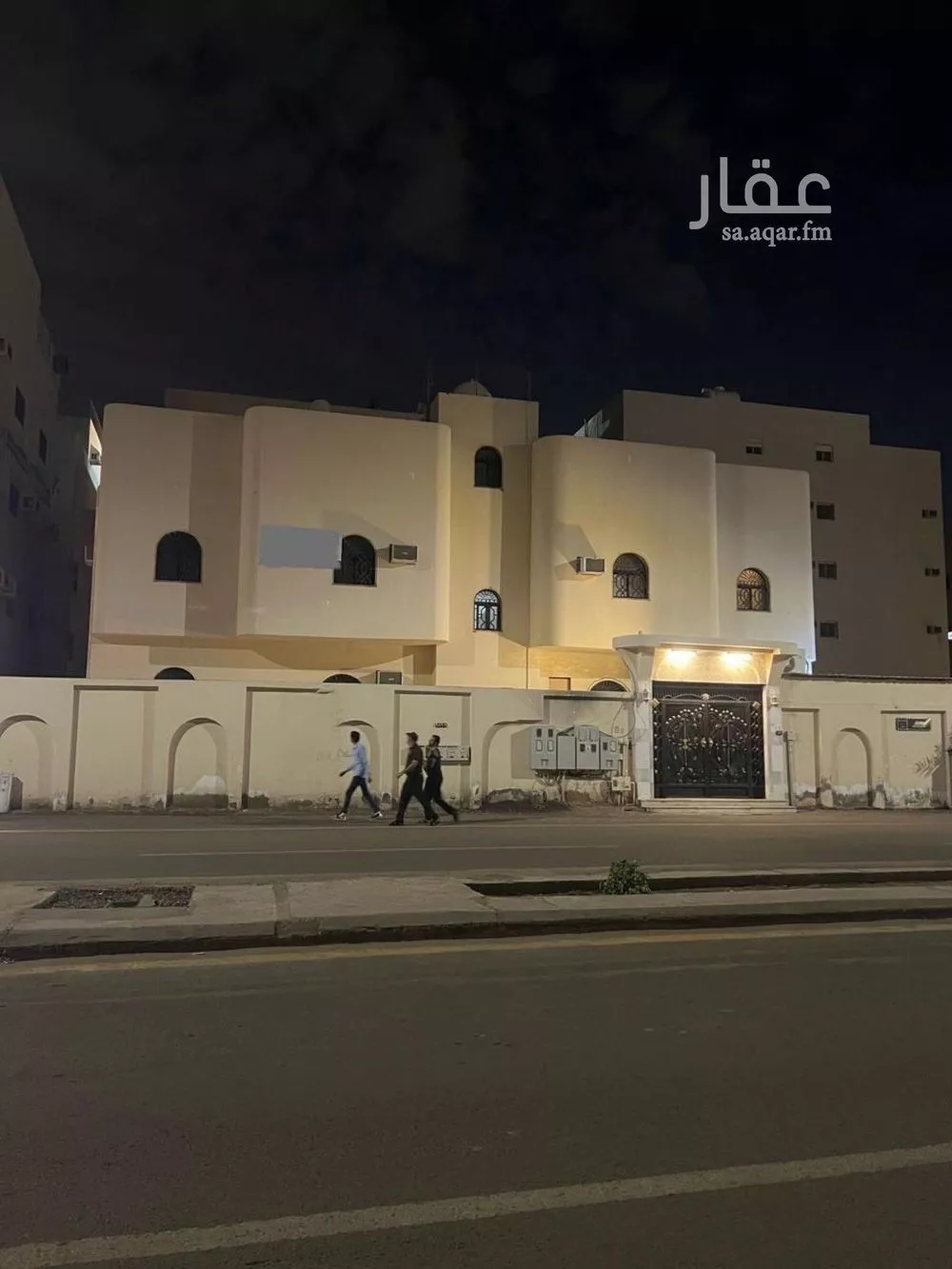 عمارة للبيع في شارع سفيان بن بشر, حي العريض, مدينة المدينه المنوره, منطقة المدينة المنورة 1 صورة