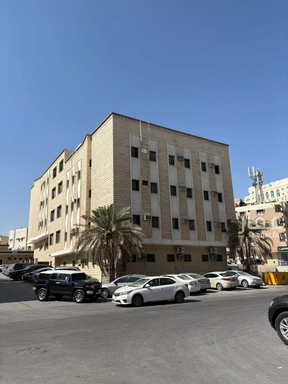 عمارة للبيع في شارع العجلوني, حي الوزارات, مدينة الرياض, منطقة الرياض 1 صورة