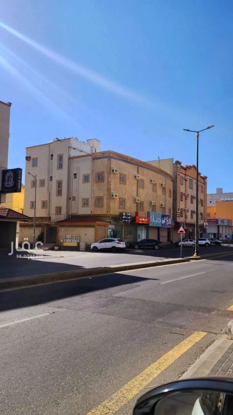 عمارة للبيع في شارع خالد بن الوليد ، حي المروج ، ابها ، منطقة عسير 1 صورة