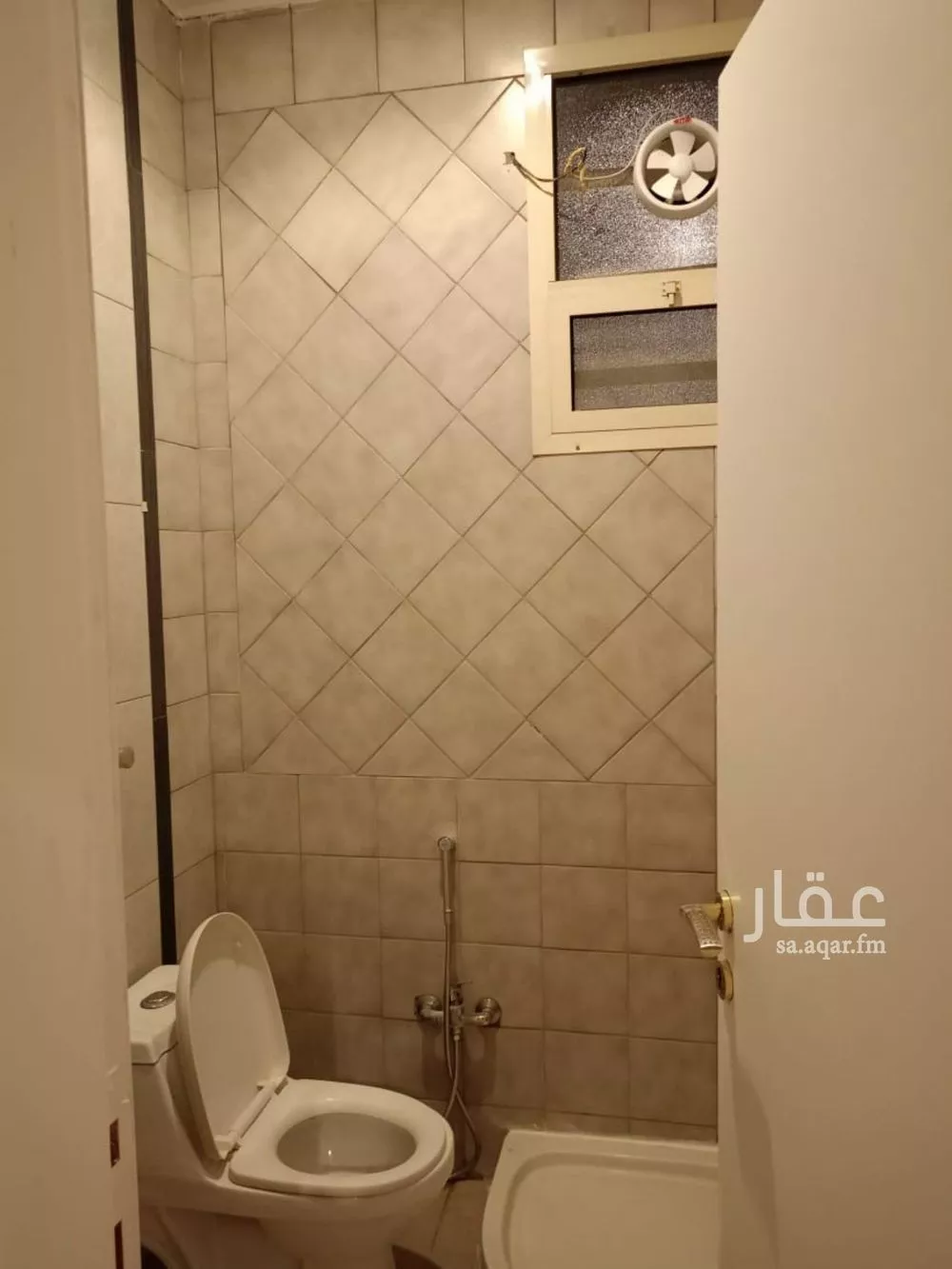 عمارة للإيجار في شارع المخزومي, حي العقيق, مدينة الرياض, منطقة الرياض 1 صورة
