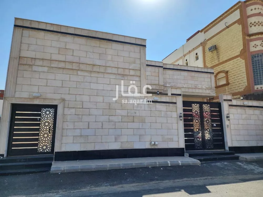 دور للبيع في حي القرينية, مدينة جدة, منطقة مكة المكرمة 1 صورة
