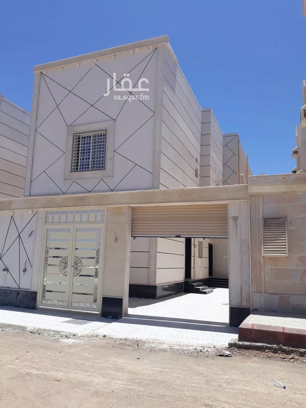 فيلا للبيع في شارع فديك الزبيدي, حي المدينة الصناعية, مدينة المدينه المنوره, منطقة المدينة المنورة 1 صورة