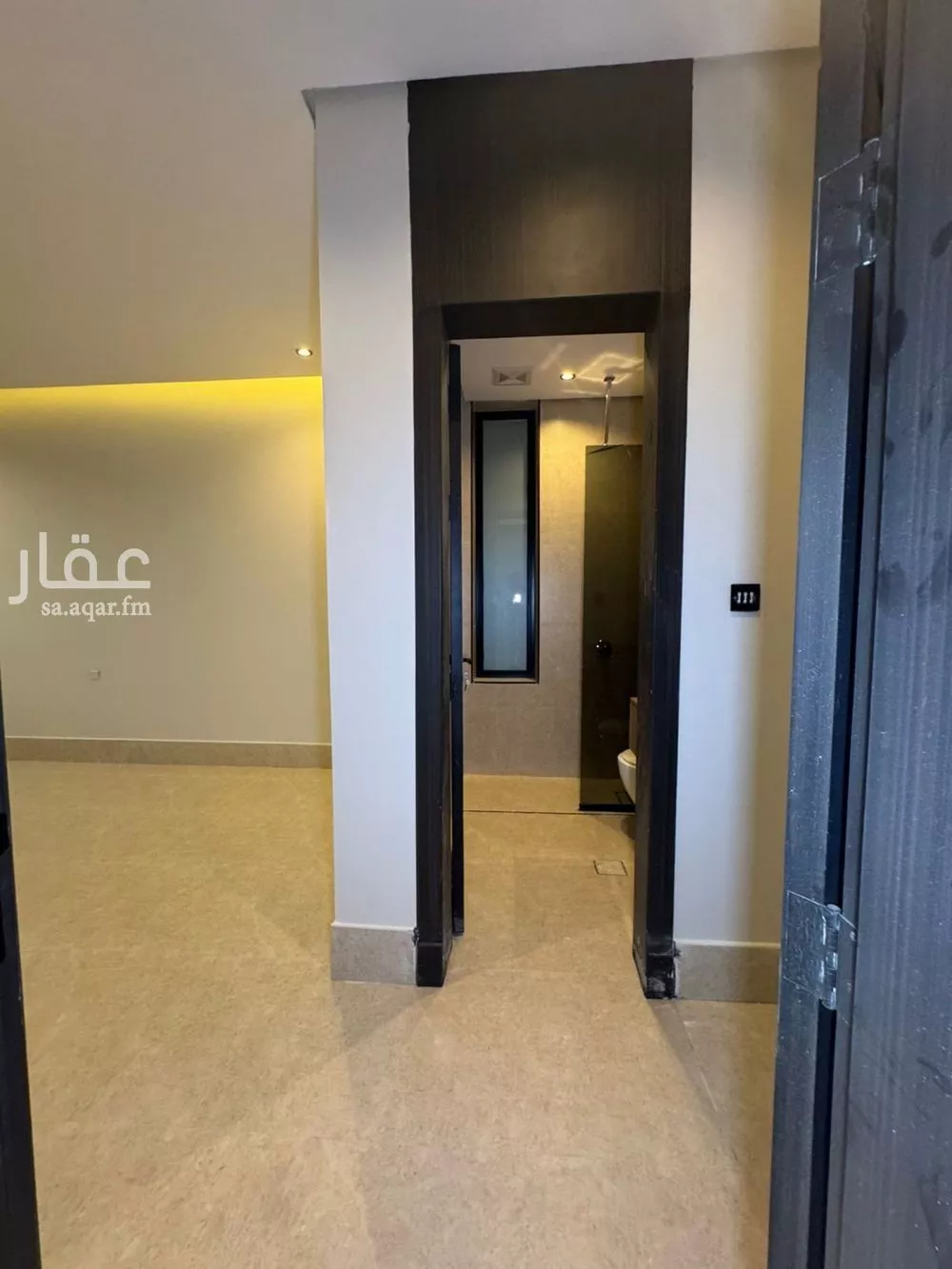 شقة للبيع في شارع طريق الملك فهد بن عبدالعزيز, حي التحلية, مدينة الخبر, المنطقة الشرقية 1 صورة