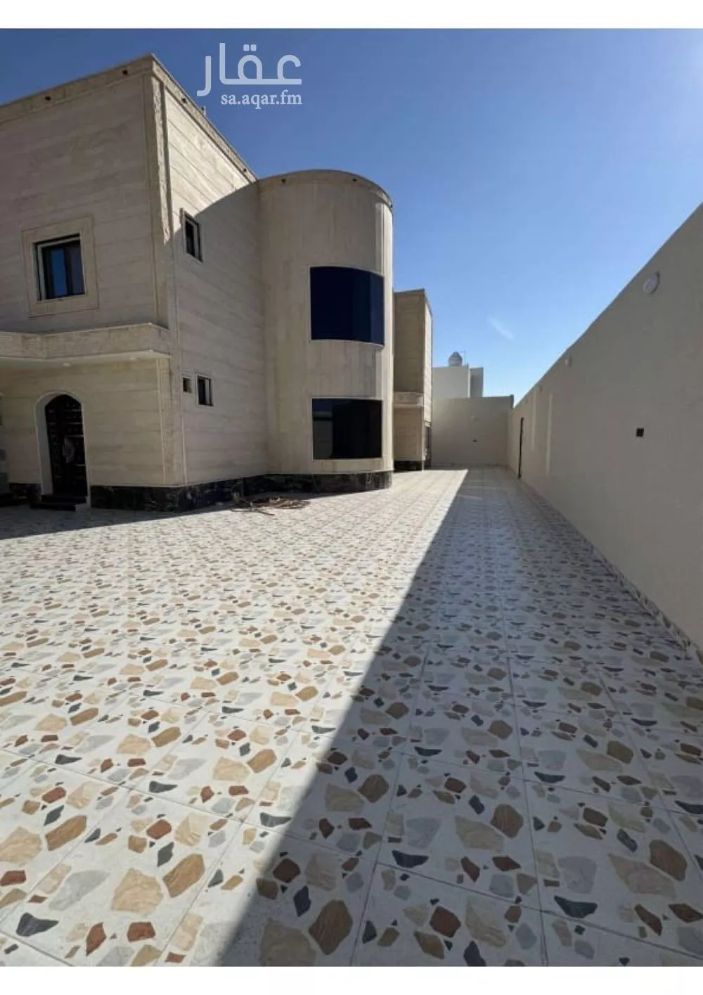 فيلا للبيع في شارع جميل بن درام العذري, حي المدائن, مدينة حائل, منطقة حائل 1 صورة