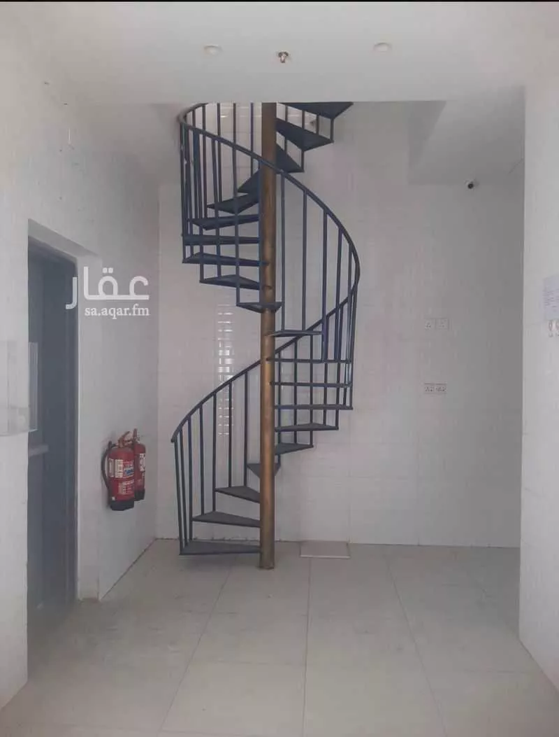 محل للإيجار في شارع غيلان ابن عقبة, حي العليا, مدينة الخبر, المنطقة الشرقية 1 صورة