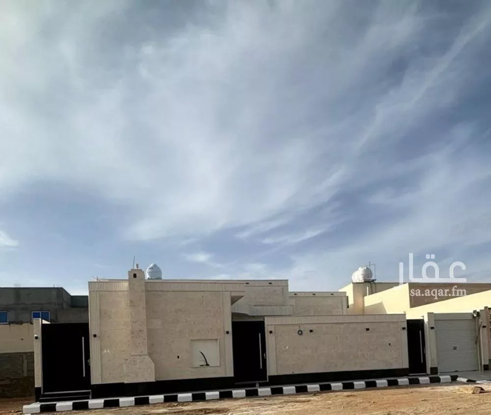 دور للبيع في شارع حبيب ابن سباع ابو جمعة, حي المدائن, مدينة حائل, منطقة حائل 1 صورة