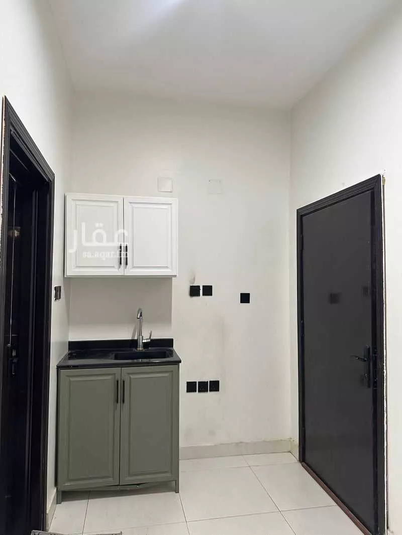 شقة للإيجار في شارع صلاح الدين الايوبي, حي الضباط, مدينة الرياض, منطقة الرياض 1 صورة